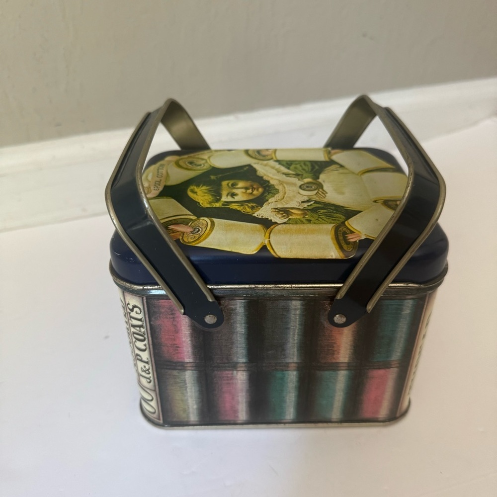 J & P COATS Vintage Tin Sewing Thread Box - Picture 13 of 15